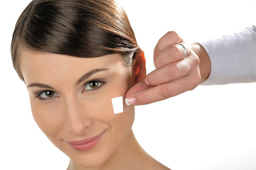 Corneofix® to collect dry skin cells from the surface